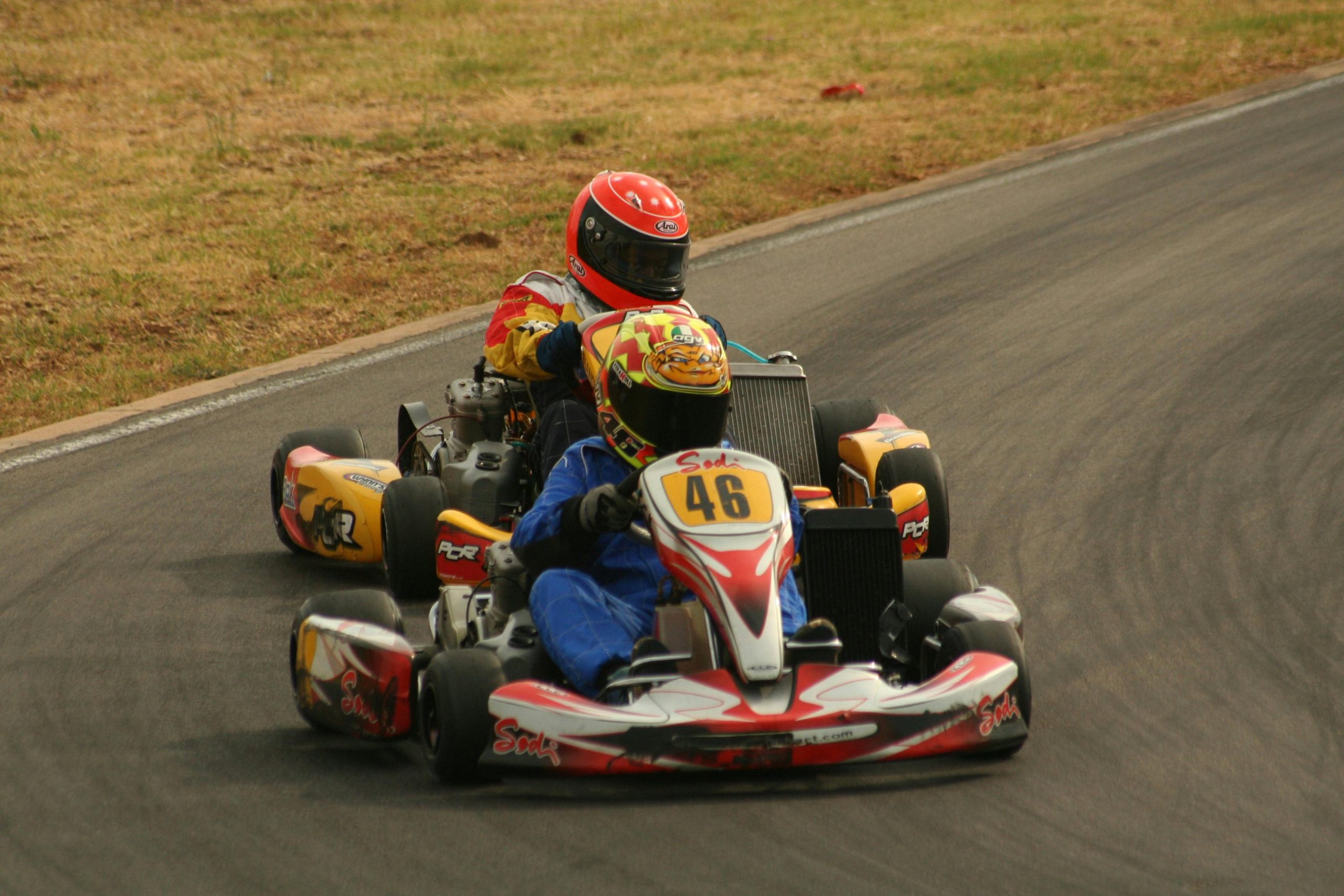 Course de kart entre étudiants pendant le WEI d'un BDE